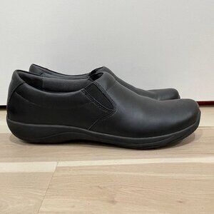 Dansko Women's Nora Clog Black Slip Resistant Slip On Size 41EU/ 10.5-11 US